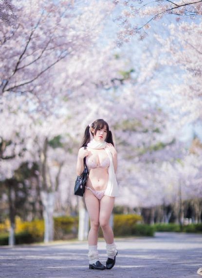 修业魔女璐璐萌