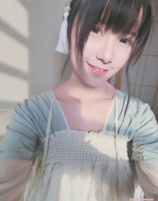 王祖贤被脱得精光三级